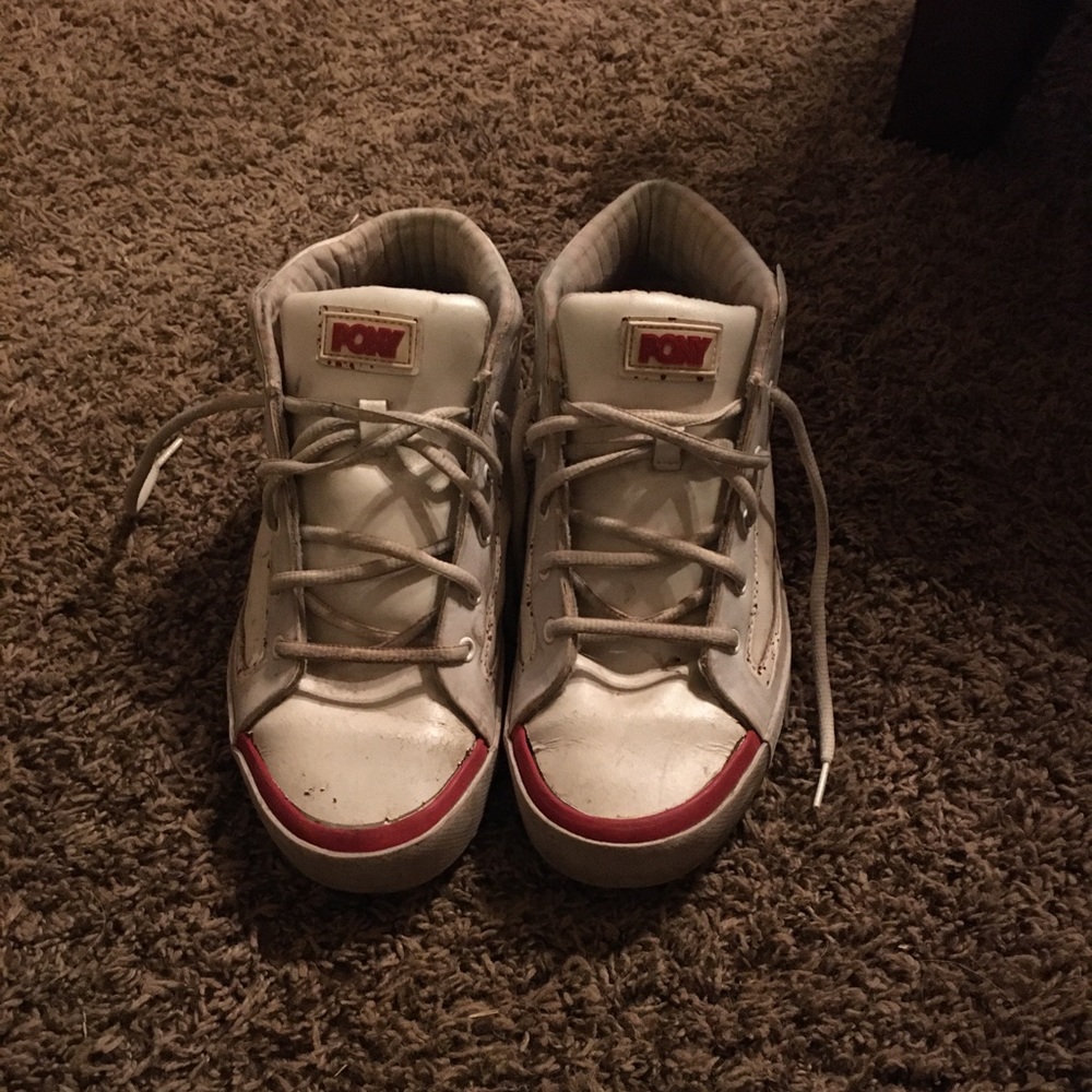 PONY SHOES